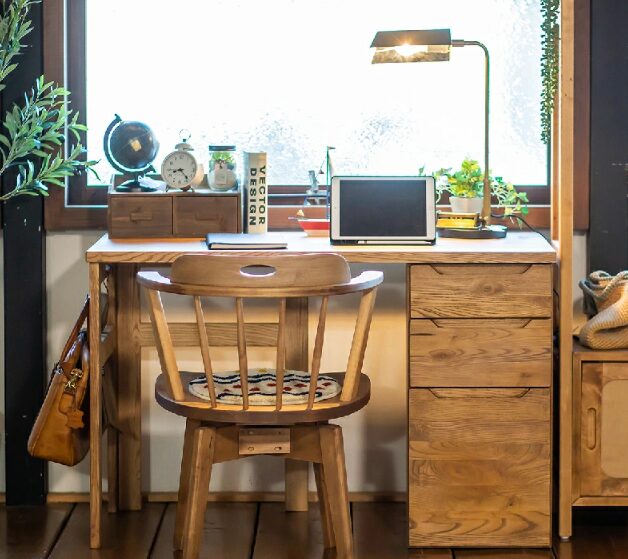 nora desk