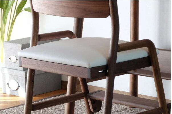 ISSEIKI KIDS FIORE-WALNUT DESK CHAIR (MBR-WH)