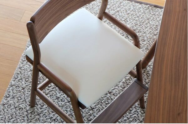 ISSEIKI KIDS FIORE-WALNUT DESK CHAIR (MBR-WH)