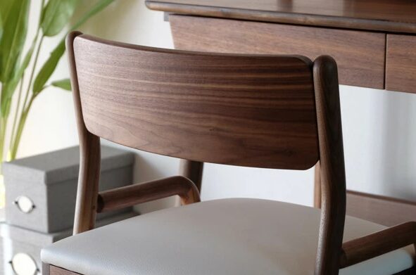 ISSEIKI KIDS FIORE-WALNUT DESK CHAIR (MBR-WH)